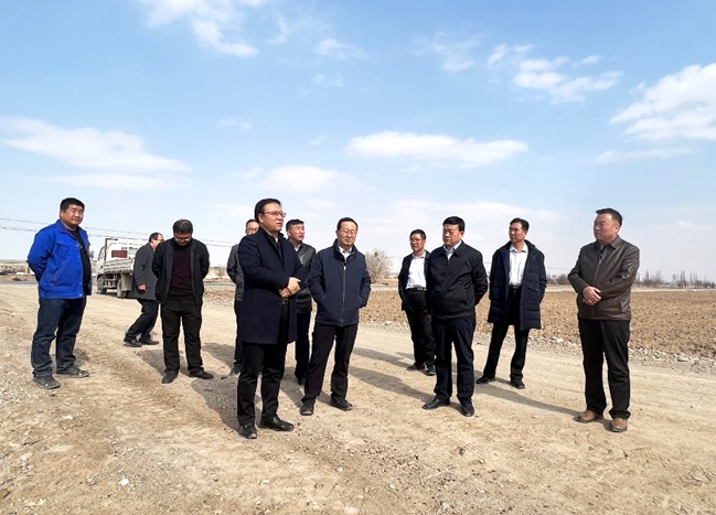 振興種業(yè)在行動(dòng),敦煌種業(yè)牽手奧凱種機(jī)、大禹節(jié)水現(xiàn)場對(duì)接推進(jìn)千畝智慧種業(yè)示范園區(qū)建設(shè)項(xiàng)目